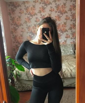 😘 Я предлагаю широкий спектр услуг и гарантирую, что смогу удовлетворить все твои желания. 💋 У меня много лестных отзывов от довольных клиентов, которые описывают меня как искусную и чуткую партнершу. 🌟 Приятные эмоции и удовольствие на встрече со мной гарантированы! Я жду встречи с тобой, чтобы сделать твое время в Москве незабываемым. 💖 Фото буду отправлять лично. 3913, 26 лет